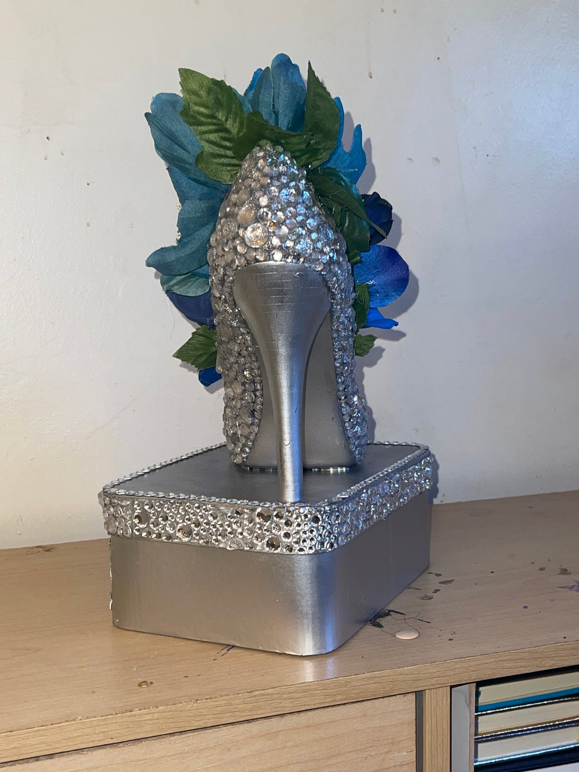 Silver Blinged High Heel Shoe (Stiletto) Artificial Floral Arrangement (Centerpiece) - Image #4